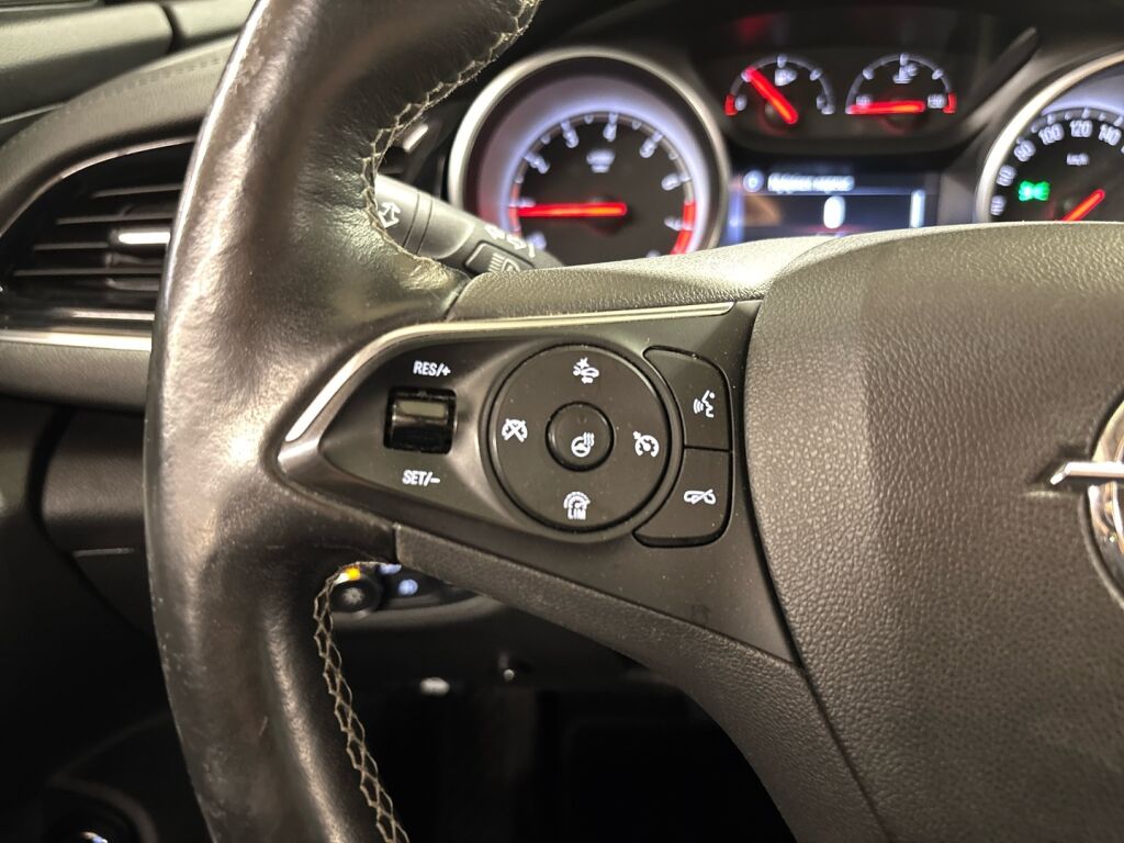 Opel Insignia 2018 Valkoinen