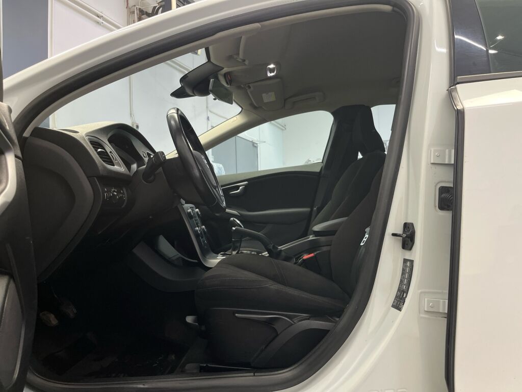 Volvo V40 2013 Valkoinen