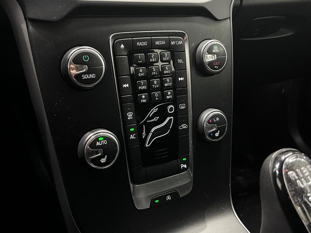 Volvo V40 2013 Valkoinen