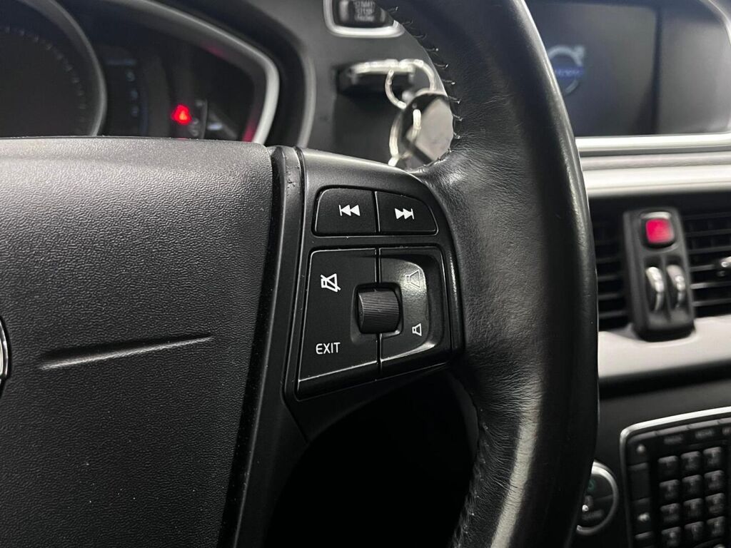 Volvo V40 2013 Valkoinen