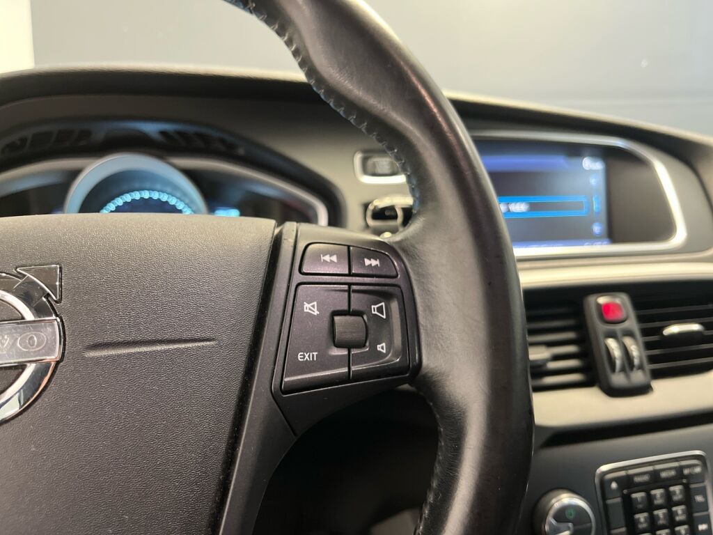 Volvo V40 2013 Valkoinen