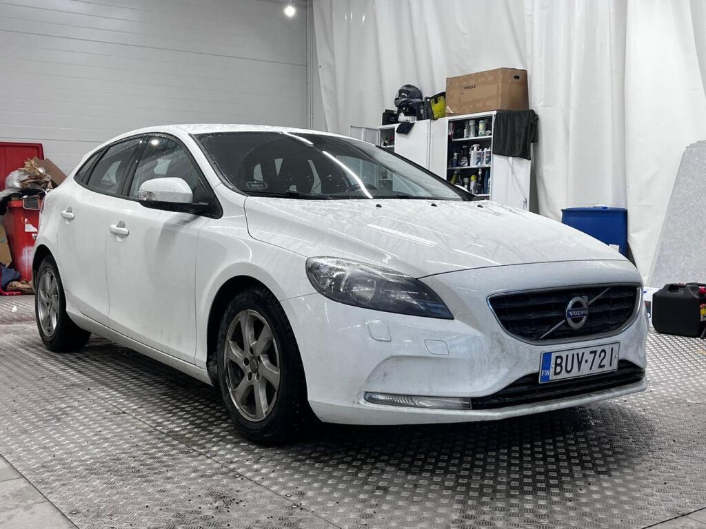 Volvo V40 2013 Valkoinen