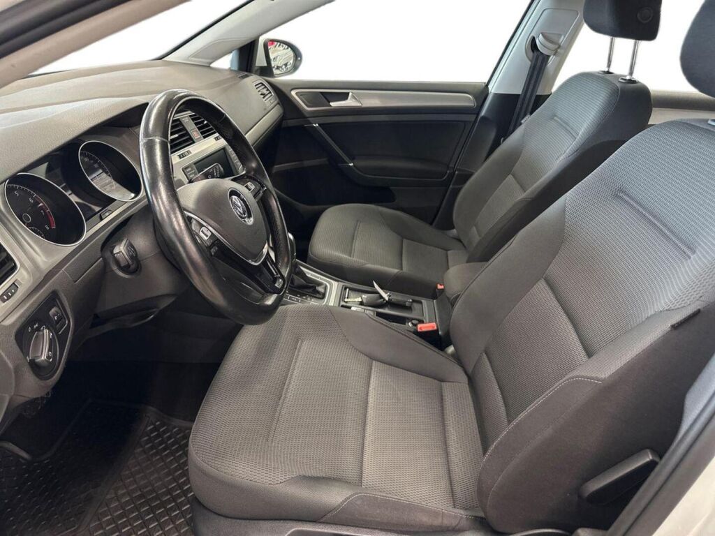 Volkswagen Golf 2015 Valkoinen