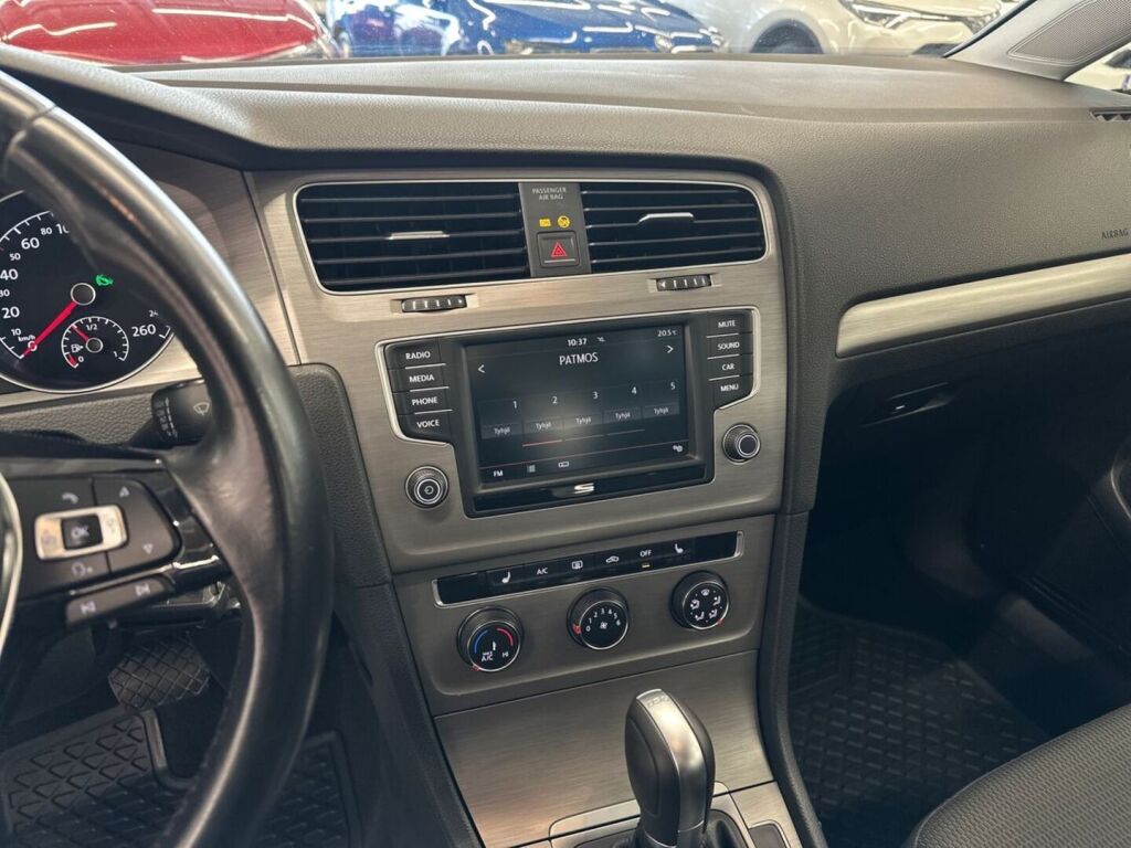 Volkswagen Golf 2015 Valkoinen