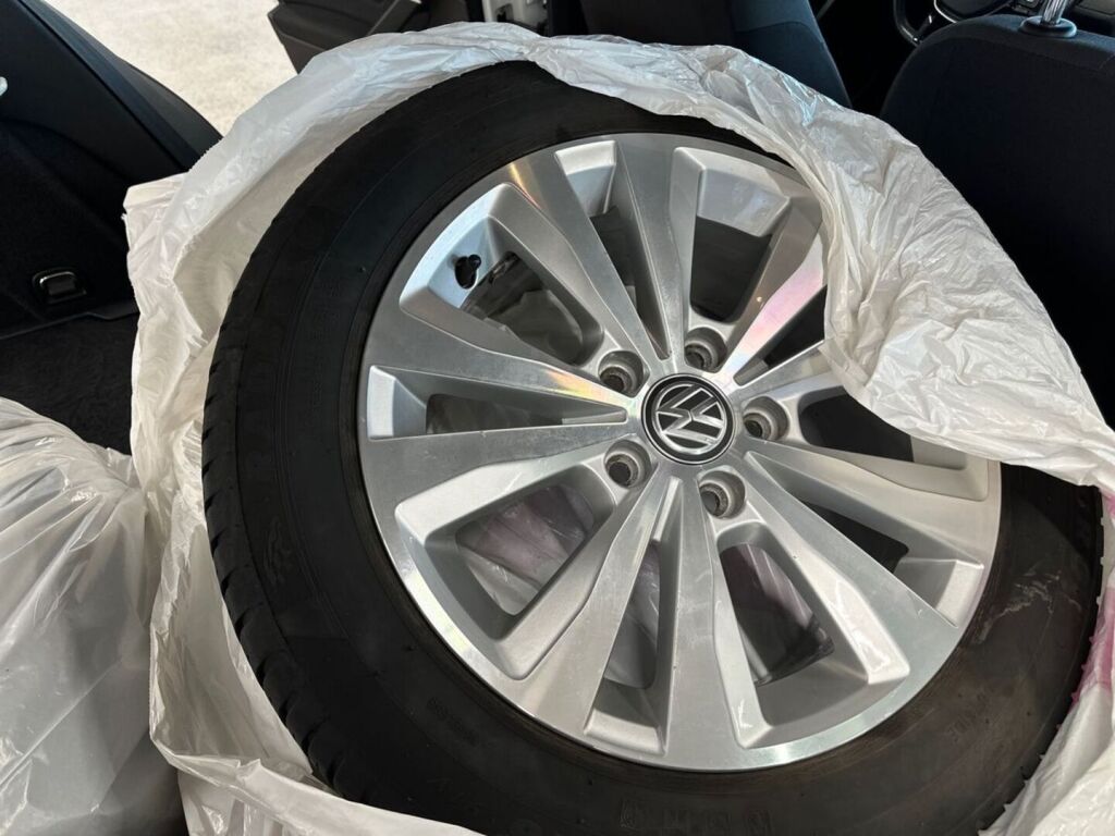 Volkswagen Golf 2015 Valkoinen