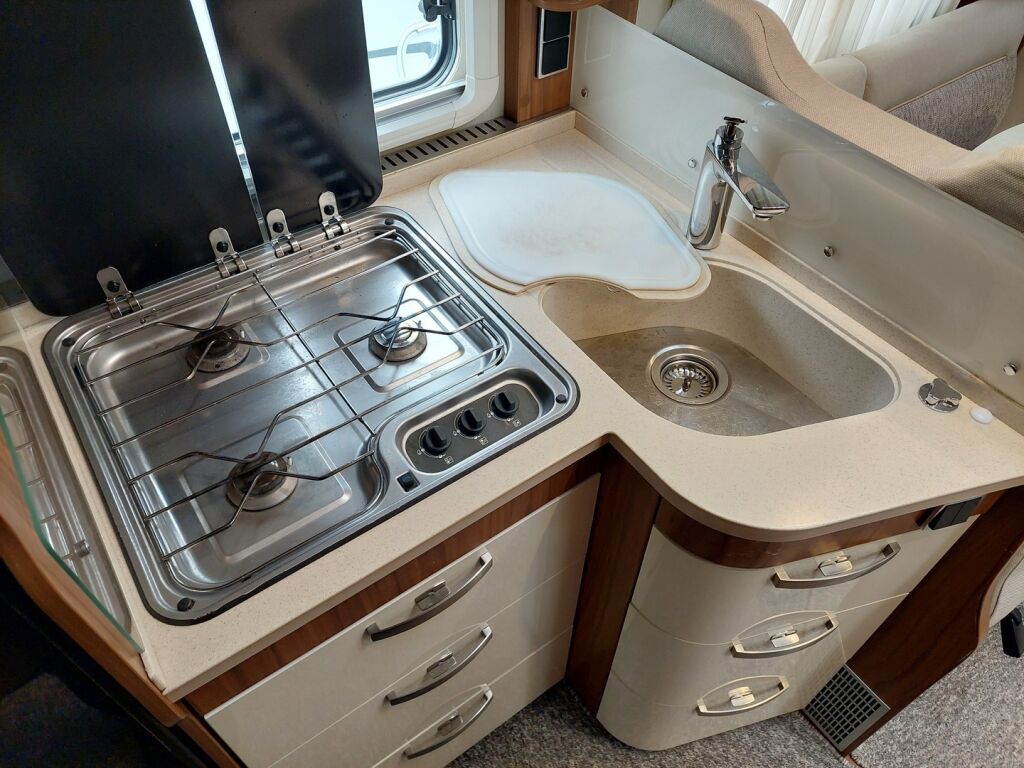Hymer Tramp T 588 SL 2017 Valkoinen