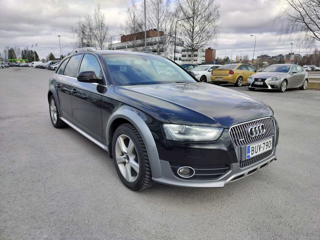 Audi A4 allroad quattro 2013 Musta