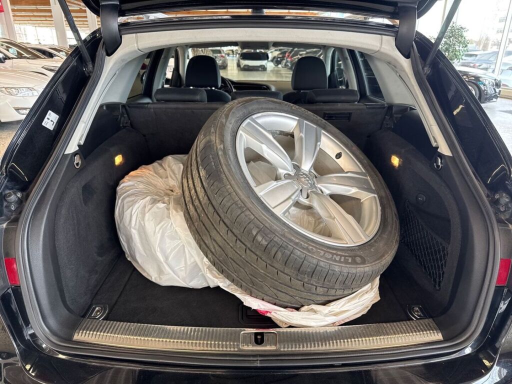 Audi A4 allroad quattro 2013 Musta