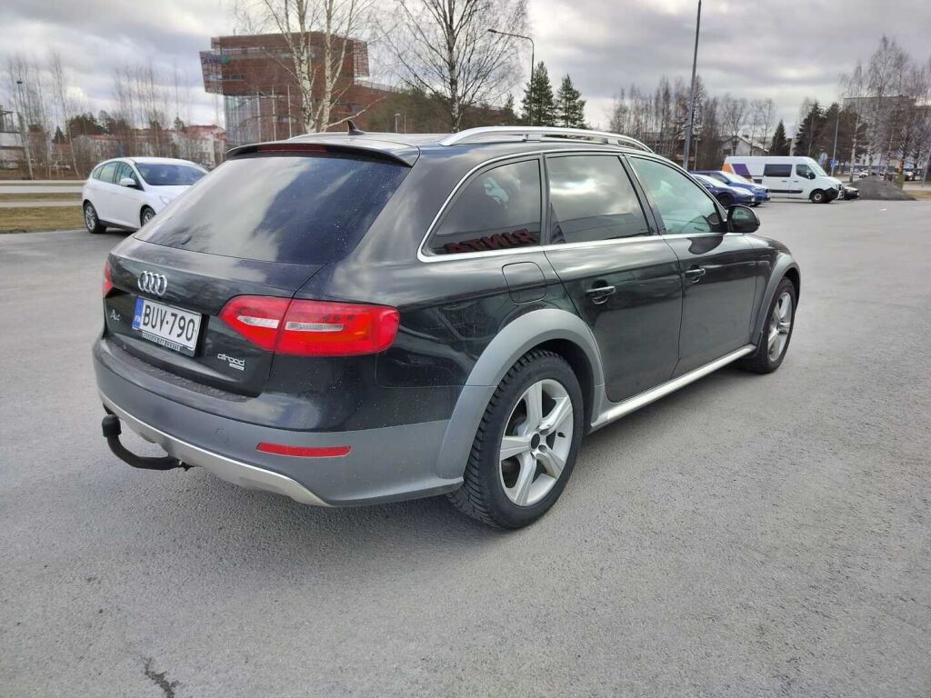 Audi A4 allroad quattro 2013 Musta