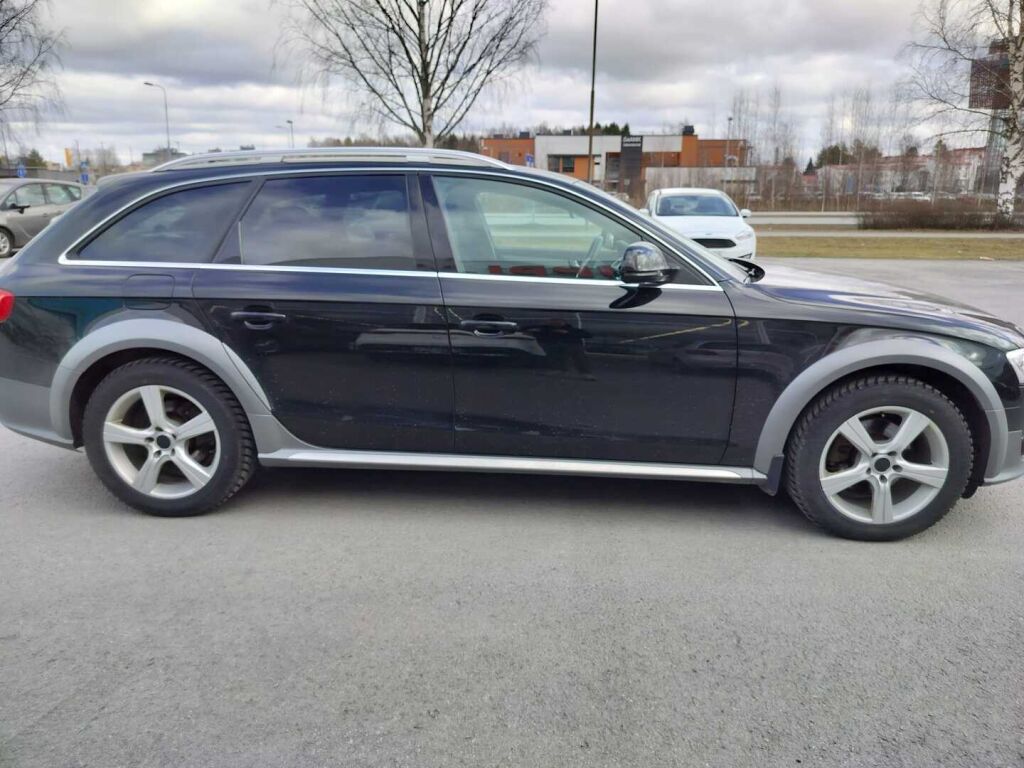 Audi A4 allroad quattro 2013 Musta