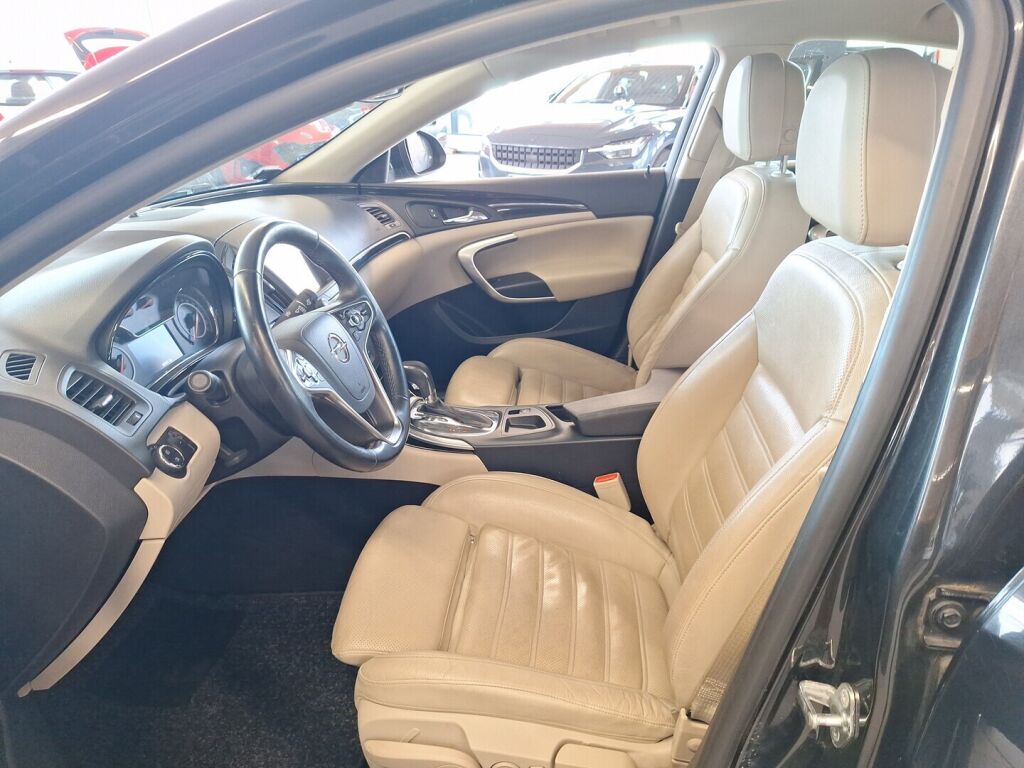 Opel Insignia 2015 Musta