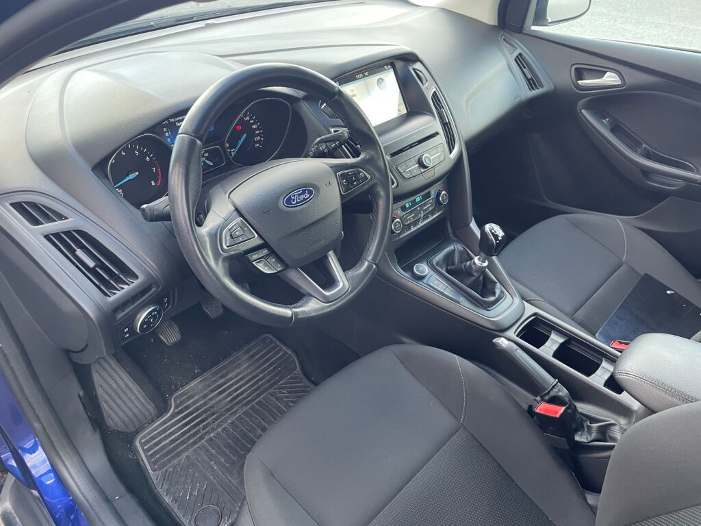 Ford Focus 2018 Sininen