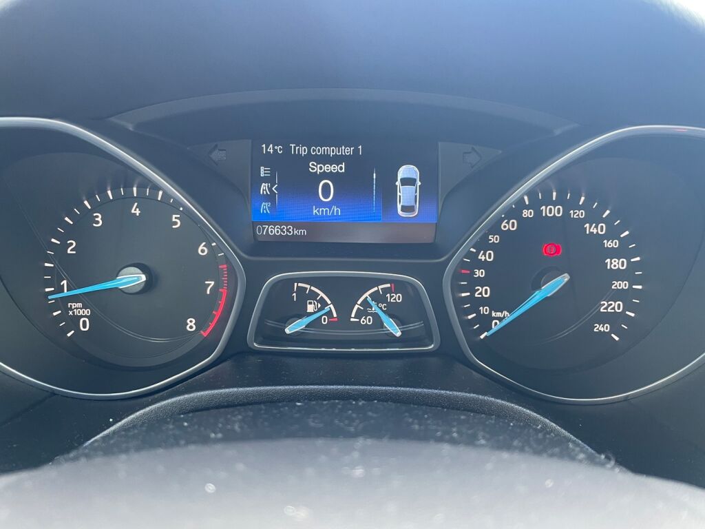 Ford Focus 2018 Sininen
