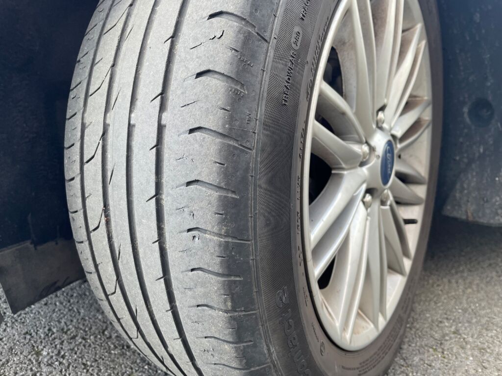 Ford Focus 2018 Sininen