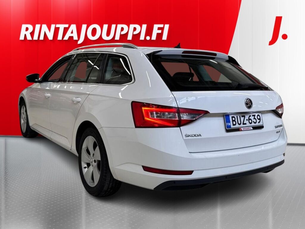 Skoda Superb 2018 Valkoinen