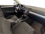 Skoda Superb 2018 Valkoinen
