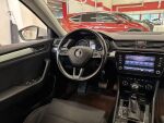 Skoda Superb 2018 Valkoinen