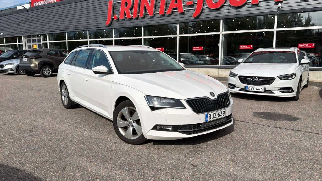 Skoda Superb 2018 Valkoinen