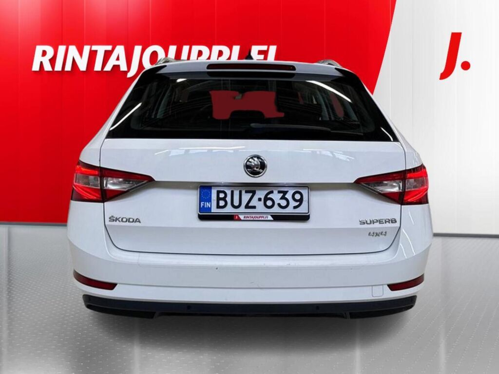 Skoda Superb 2018 Valkoinen