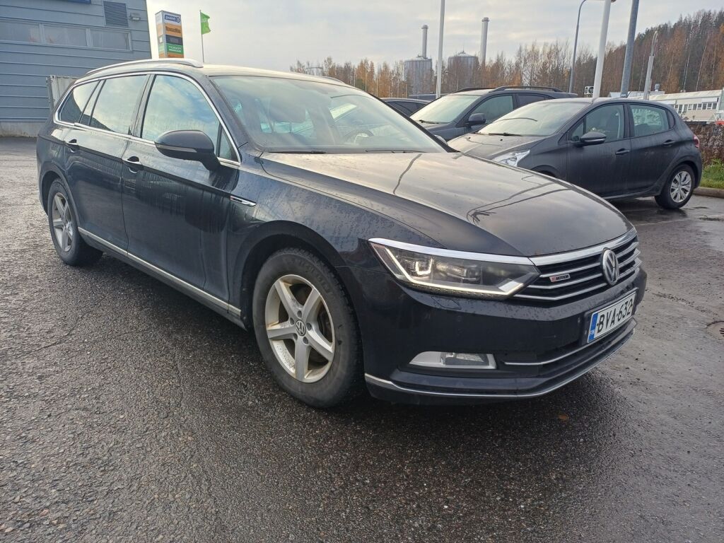 Volkswagen Passat 2015 Musta