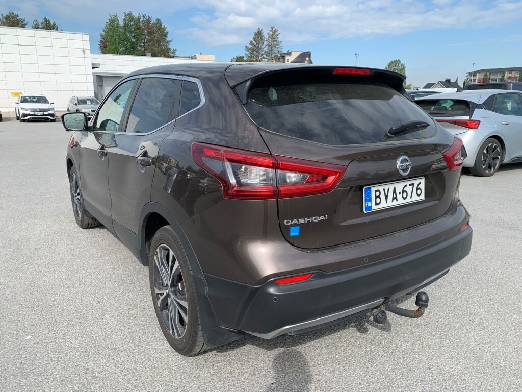 Nissan Qashqai 2018 Ruskea (beige)