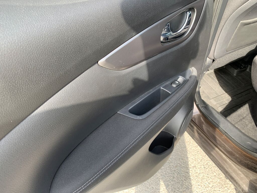 Nissan Qashqai 2018 Ruskea (beige)