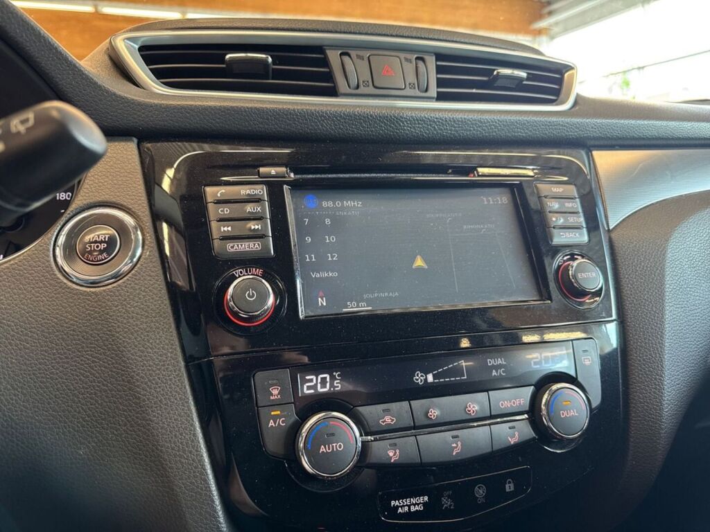 Nissan Qashqai 2018 Ruskea (beige)