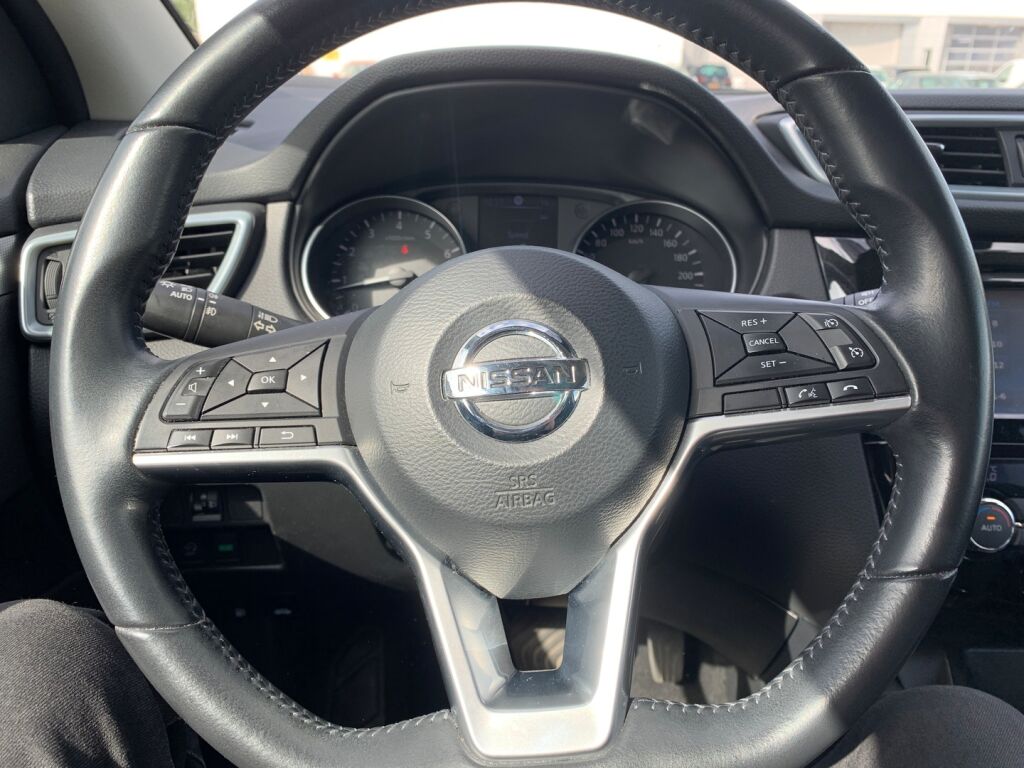 Nissan Qashqai 2018 Ruskea (beige)