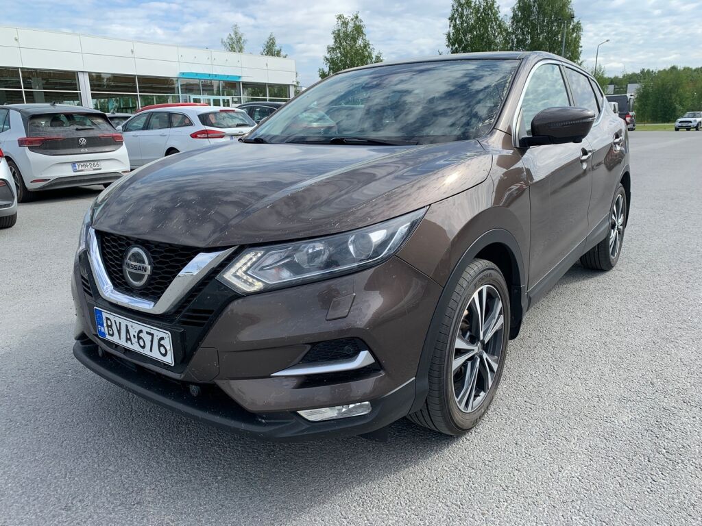 Nissan Qashqai 2018 Ruskea (beige)