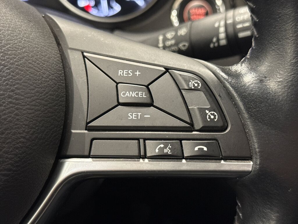 Nissan Qashqai 2018 Punainen