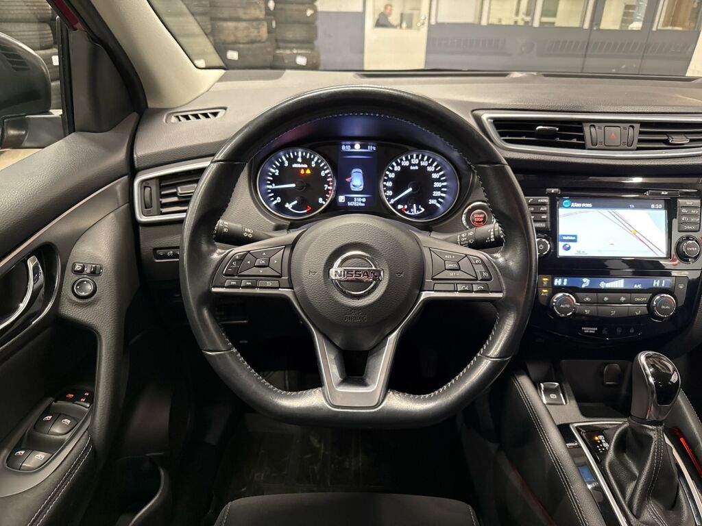 Nissan Qashqai 2018 Punainen