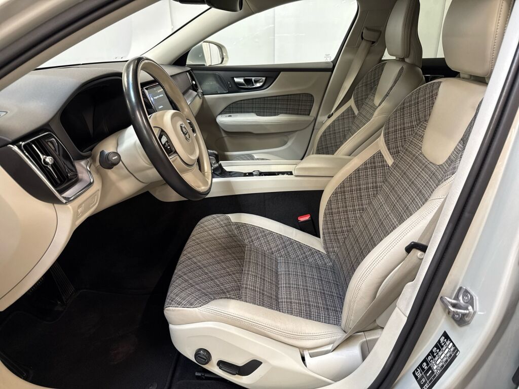 Volvo V60 2019 Harmaa