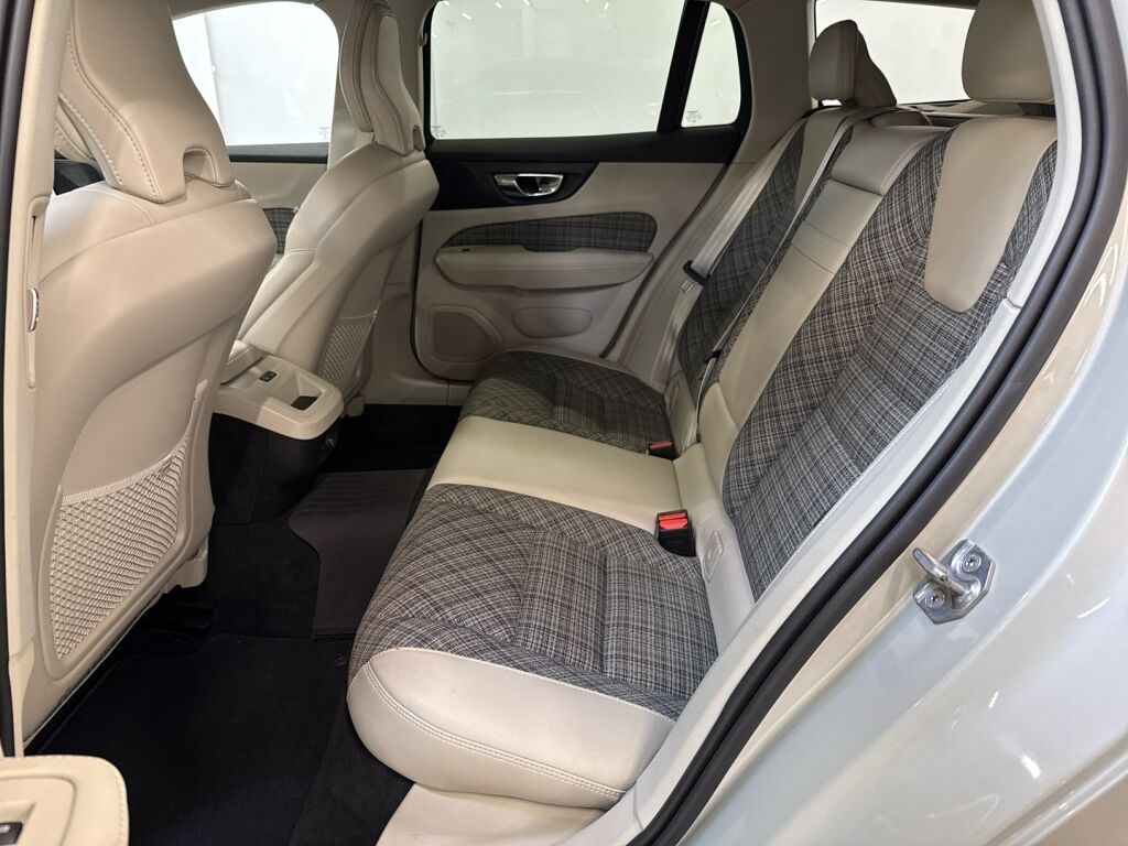 Volvo V60 2019 Harmaa