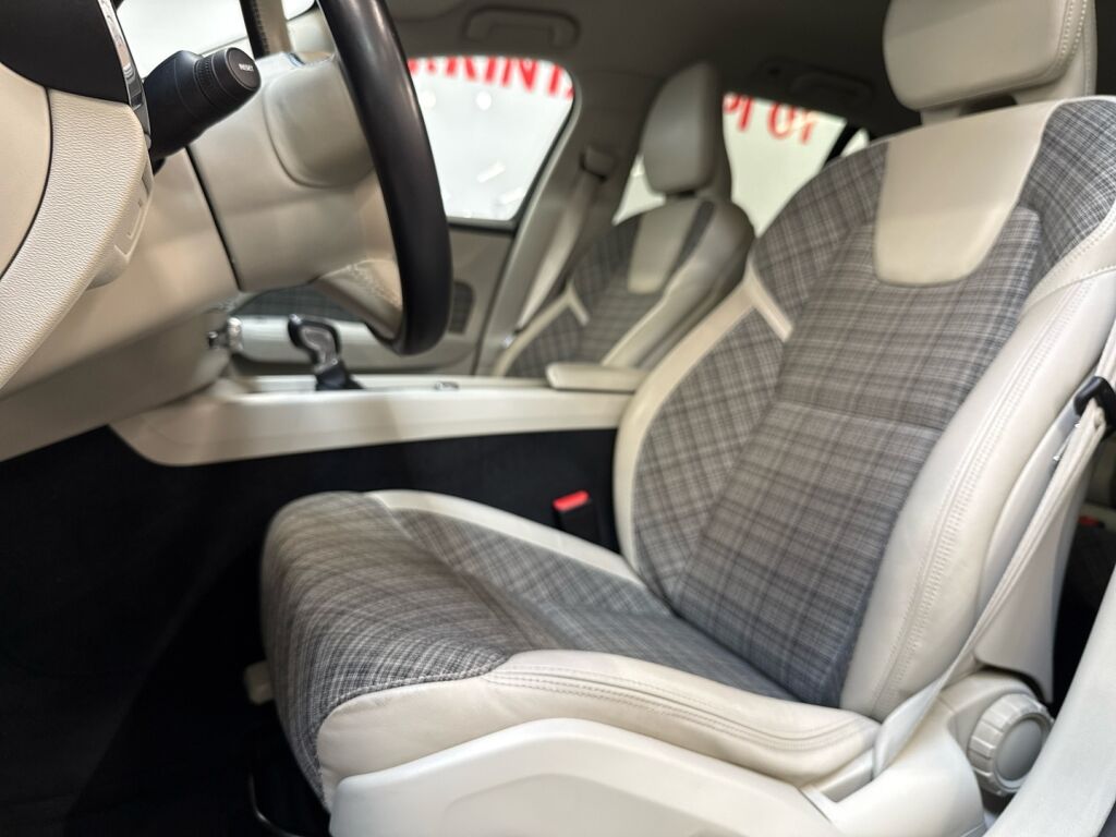 Volvo V60 2019 Harmaa