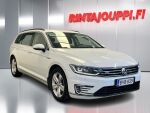 Volkswagen Passat 2018 Valkoinen
