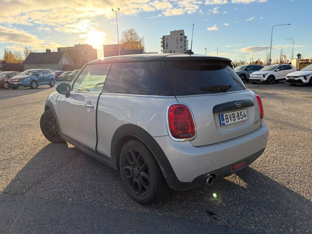 Mini Hatchback 2019 Harmaa