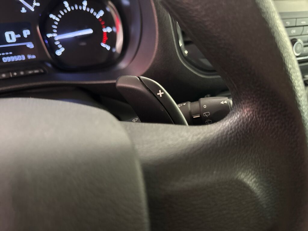 Peugeot Expert 2018 Musta