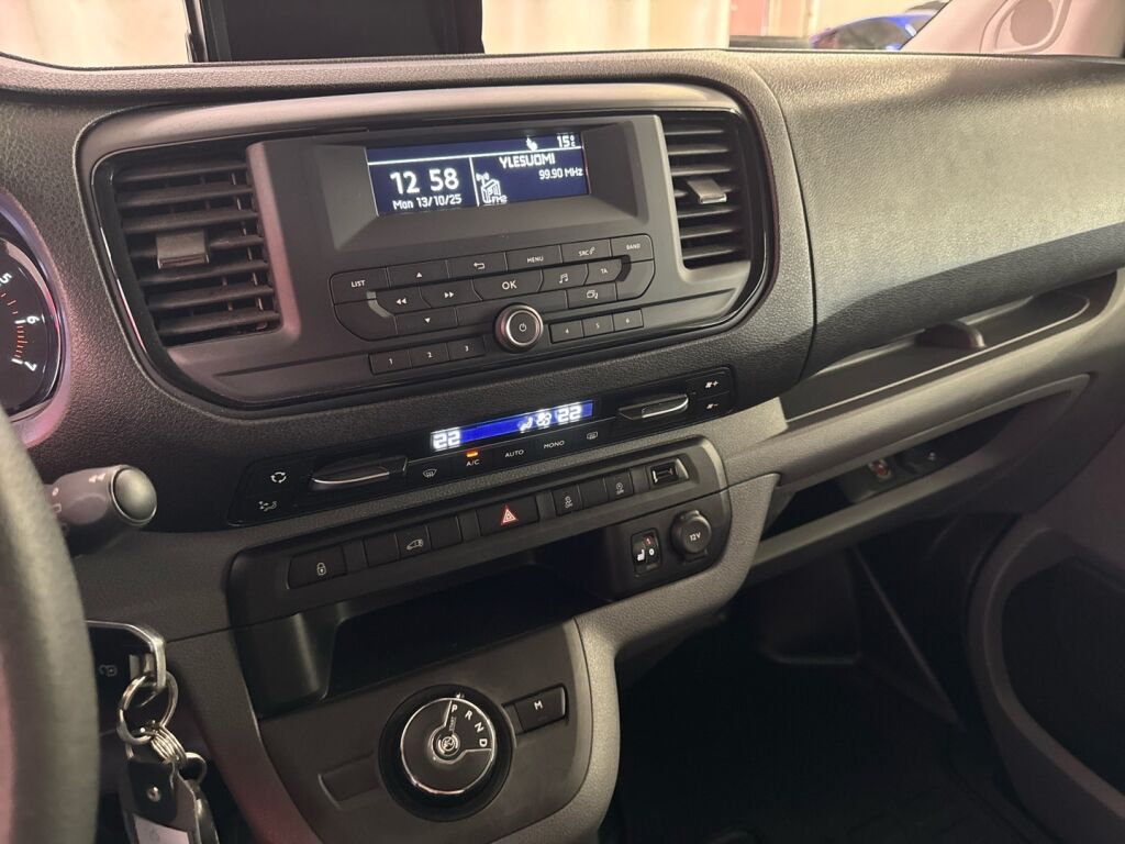 Peugeot Expert 2018 Musta