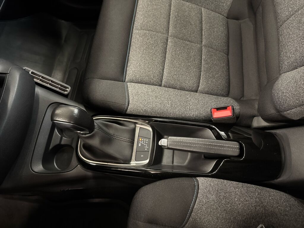 Citroen C4 Cactus 2018 Musta