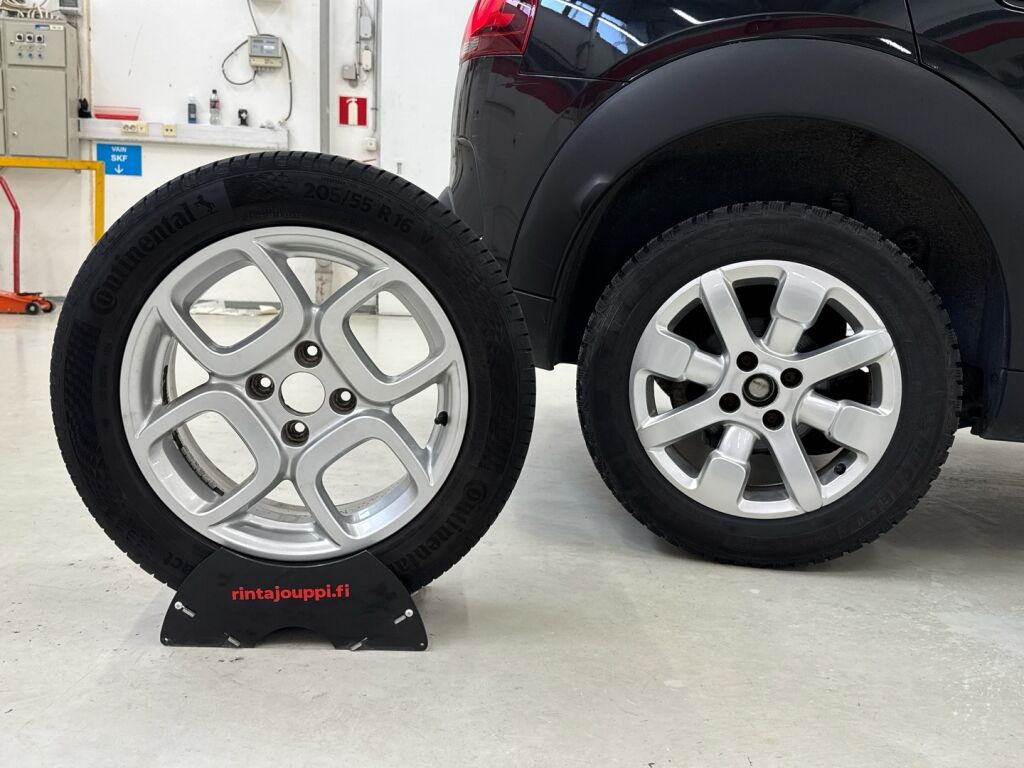 Citroen C4 Cactus 2018 Musta