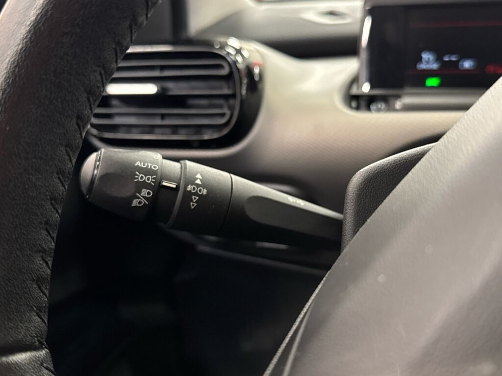 Citroen C4 Cactus 2018 Musta