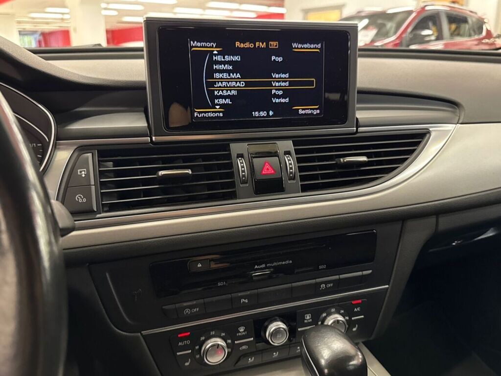 Audi A6 2015 Punainen