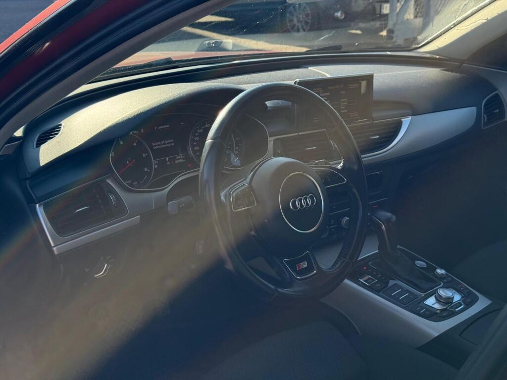 Audi A6 2015 Punainen