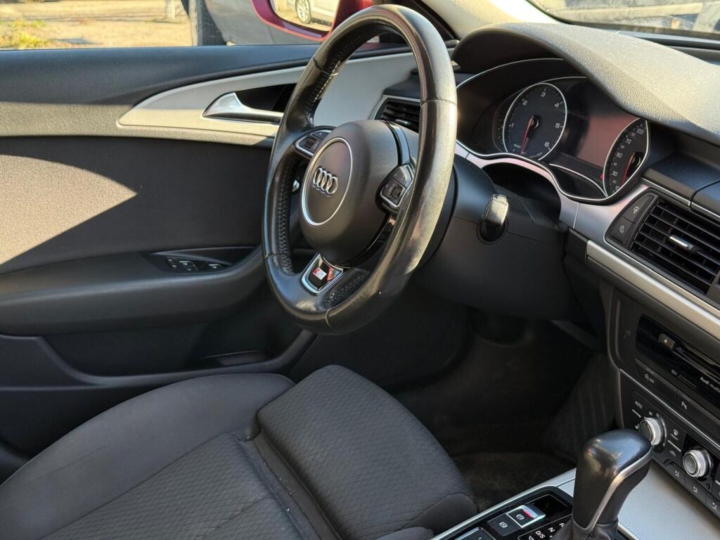 Audi A6 2015 Punainen