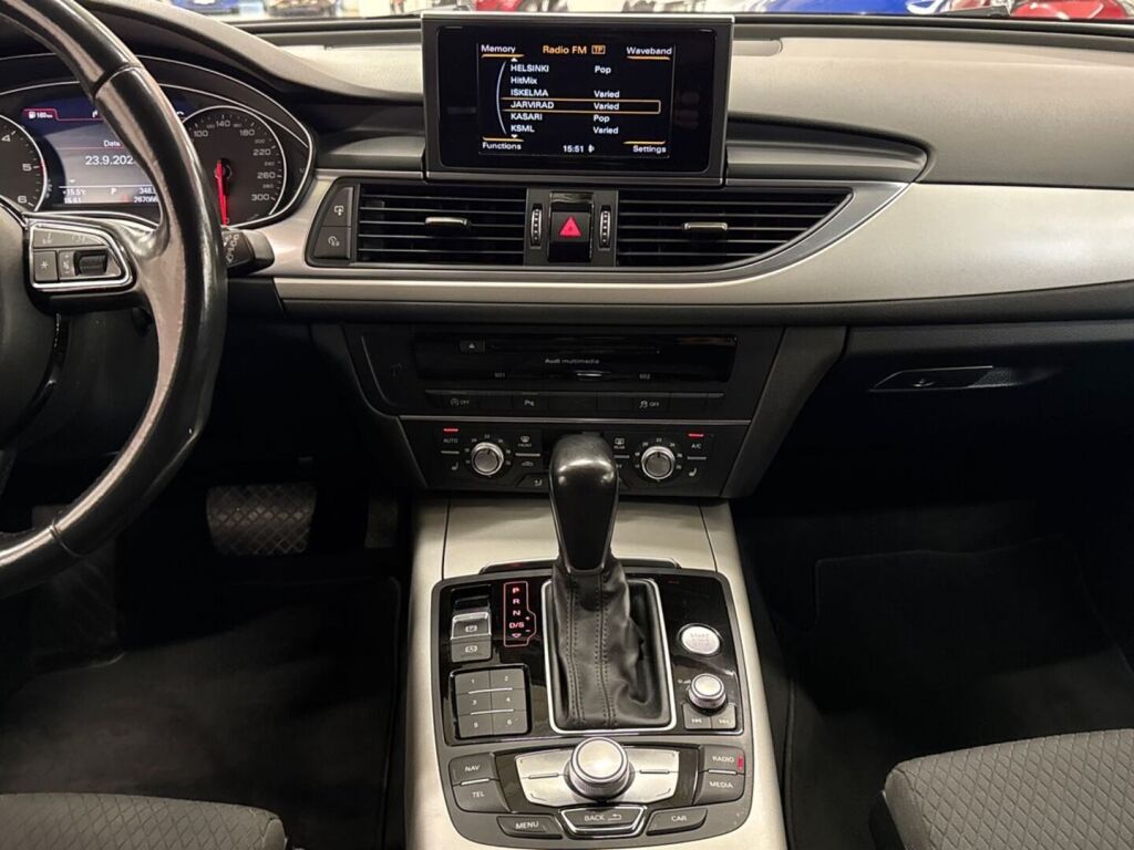 Audi A6 2015 Punainen