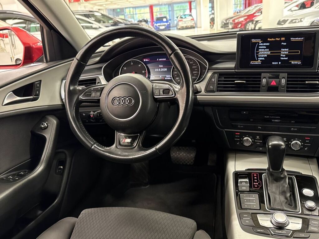 Audi A6 2015 Punainen