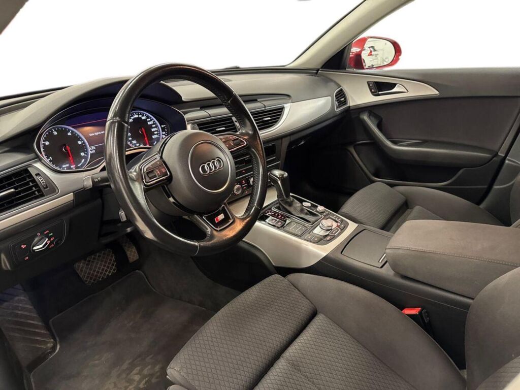 Audi A6 2015 Punainen