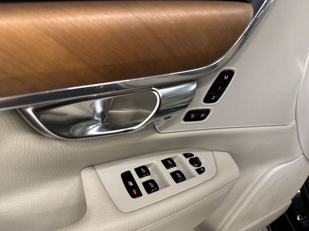 Volvo V90 2018 Musta