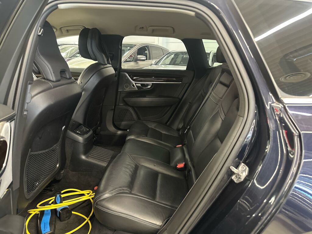 Volvo V90 2019 Sininen