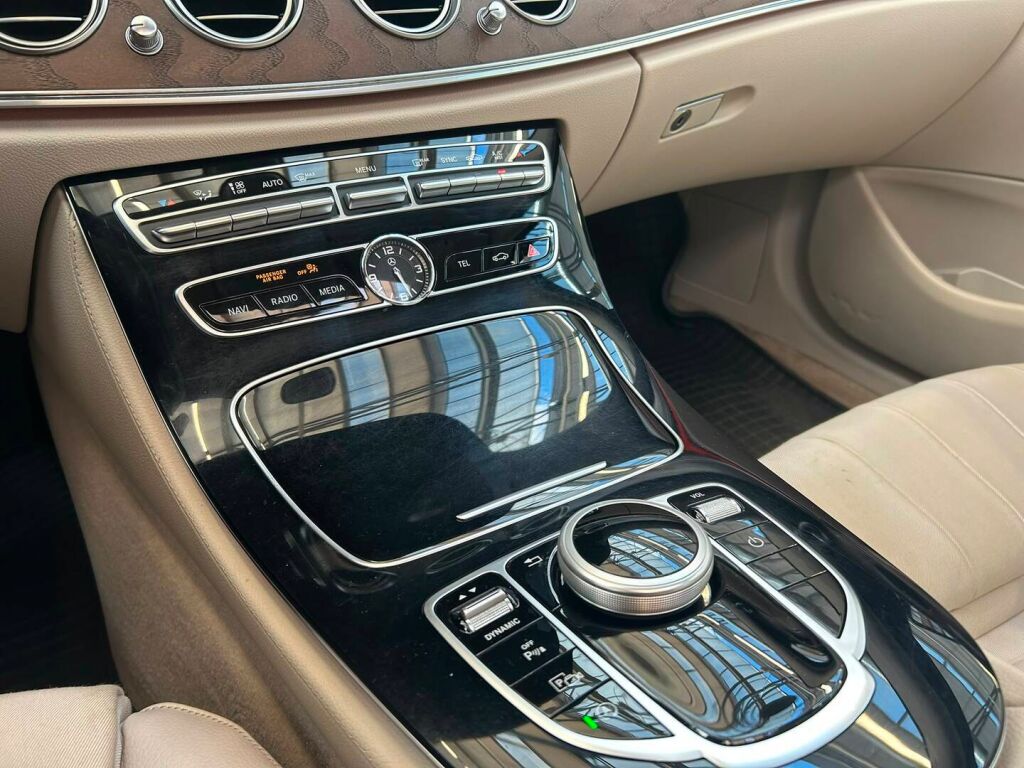 Mercedes-Benz E 2018 Valkoinen